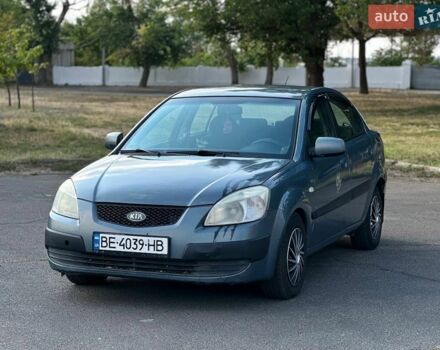 Сірий Кіа Ріо, об'ємом двигуна 1.49 л та пробігом 300 тис. км за 3500 $, фото 1 на Automoto.ua