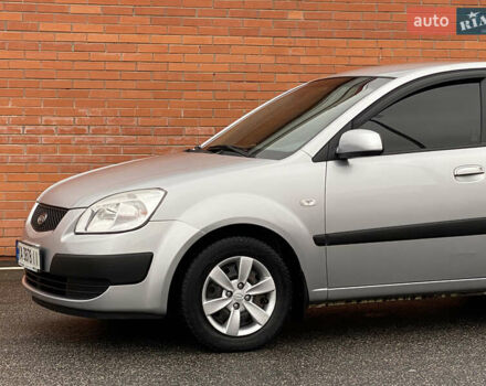Серый Киа Рио, объемом двигателя 1.4 л и пробегом 179 тыс. км за 3999 $, фото 4 на Automoto.ua