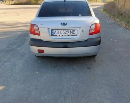 Серый Киа Рио, объемом двигателя 1.4 л и пробегом 240 тыс. км за 4100 $, фото 7 на Automoto.ua