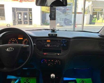 Сірий Кіа Ріо, об'ємом двигуна 1.4 л та пробігом 93 тис. км за 5600 $, фото 13 на Automoto.ua