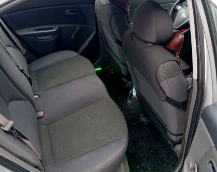 Сірий Кіа Ріо, об'ємом двигуна 1.4 л та пробігом 30000 тис. км за 4000 $, фото 8 на Automoto.ua