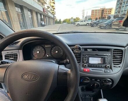 Серый Киа Рио, объемом двигателя 1.4 л и пробегом 135 тыс. км за 5900 $, фото 6 на Automoto.ua