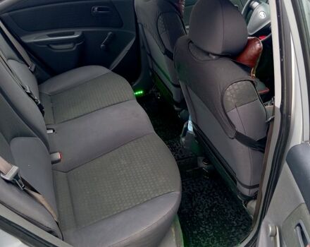 Сірий Кіа Ріо, об'ємом двигуна 1.4 л та пробігом 30000 тис. км за 4000 $, фото 7 на Automoto.ua