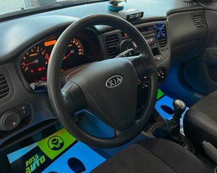 Сірий Кіа Ріо, об'ємом двигуна 1.4 л та пробігом 93 тис. км за 5600 $, фото 9 на Automoto.ua