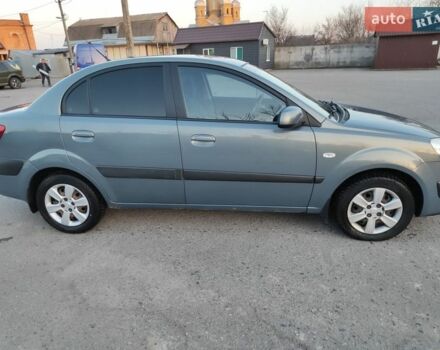 Серый Киа Рио, объемом двигателя 1.6 л и пробегом 140 тыс. км за 4700 $, фото 1 на Automoto.ua