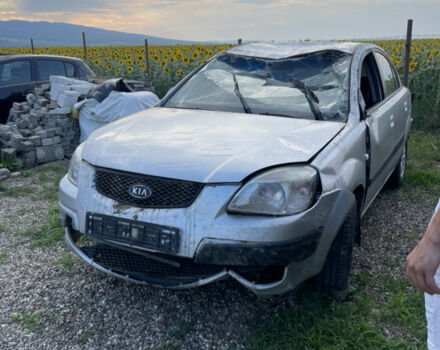 Серый Киа Рио, объемом двигателя 1.4 л и пробегом 229 тыс. км за 1741 $, фото 1 на Automoto.ua
