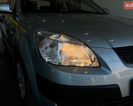 Серый Киа Рио, объемом двигателя 1.4 л и пробегом 93 тыс. км за 5600 $, фото 24 на Automoto.ua