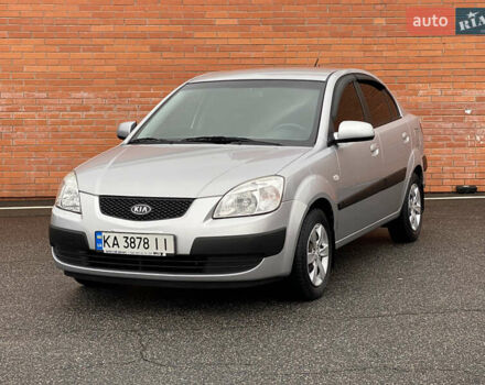 Сірий Кіа Ріо, об'ємом двигуна 1.4 л та пробігом 179 тис. км за 4350 $, фото 2 на Automoto.ua
