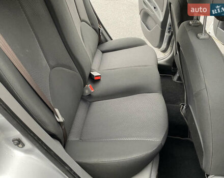 Серый Киа Рио, объемом двигателя 1.4 л и пробегом 179 тыс. км за 4250 $, фото 36 на Automoto.ua