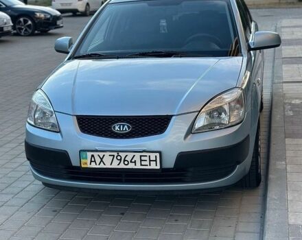 Серый Киа Рио, объемом двигателя 1.4 л и пробегом 135 тыс. км за 5900 $, фото 4 на Automoto.ua