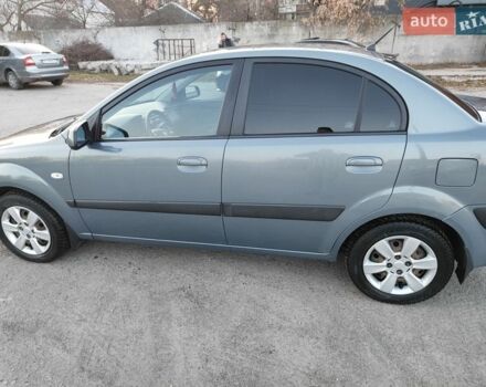 Серый Киа Рио, объемом двигателя 1.6 л и пробегом 140 тыс. км за 4700 $, фото 3 на Automoto.ua