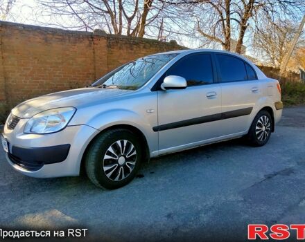 Сірий Кіа Ріо, об'ємом двигуна 1.4 л та пробігом 230 тис. км за 4250 $, фото 3 на Automoto.ua