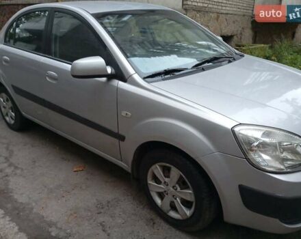 Серый Киа Рио, объемом двигателя 1.4 л и пробегом 232 тыс. км за 3200 $, фото 17 на Automoto.ua