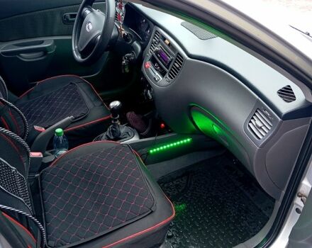 Сірий Кіа Ріо, об'ємом двигуна 1.4 л та пробігом 30000 тис. км за 4000 $, фото 10 на Automoto.ua