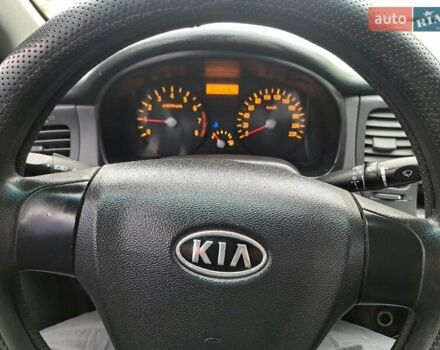 Серый Киа Рио, объемом двигателя 1.3 л и пробегом 345 тыс. км за 3300 $, фото 10 на Automoto.ua