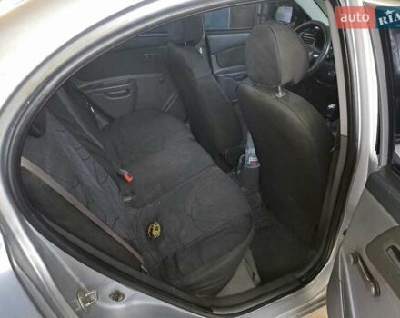 Серый Киа Рио, объемом двигателя 1.3 л и пробегом 345 тыс. км за 3300 $, фото 7 на Automoto.ua