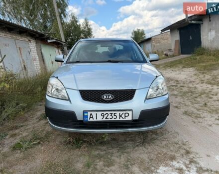 Серый Киа Рио, объемом двигателя 1.4 л и пробегом 240 тыс. км за 3250 $, фото 2 на Automoto.ua