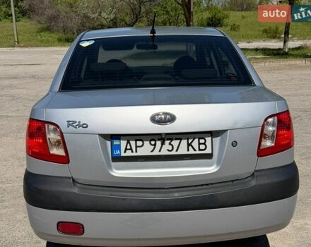 Серый Киа Рио, объемом двигателя 1.4 л и пробегом 242 тыс. км за 3600 $, фото 8 на Automoto.ua