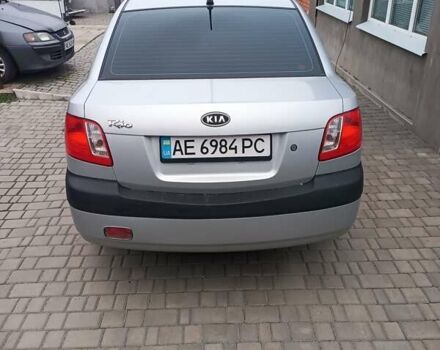 Серый Киа Рио, объемом двигателя 1.4 л и пробегом 290 тыс. км за 4100 $, фото 1 на Automoto.ua
