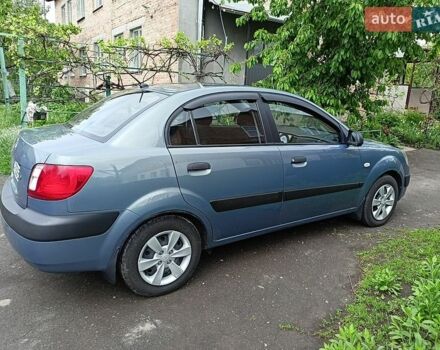 Серый Киа Рио, объемом двигателя 1.4 л и пробегом 169 тыс. км за 4500 $, фото 2 на Automoto.ua