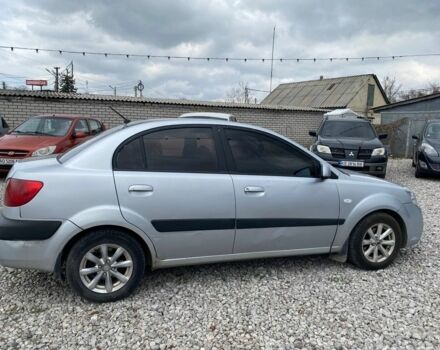 Сірий Кіа Ріо, об'ємом двигуна 1.4 л та пробігом 390 тис. км за 2999 $, фото 6 на Automoto.ua
