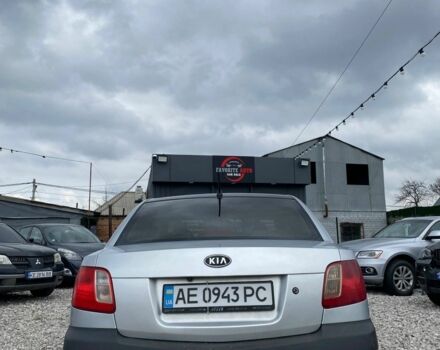 Сірий Кіа Ріо, об'ємом двигуна 1.4 л та пробігом 390 тис. км за 2999 $, фото 2 на Automoto.ua