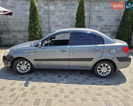 Серый Киа Рио, объемом двигателя 1.4 л и пробегом 208 тыс. км за 4000 $, фото 5 на Automoto.ua