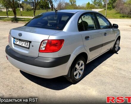 Серый Киа Рио, объемом двигателя 1.4 л и пробегом 242 тыс. км за 3600 $, фото 4 на Automoto.ua