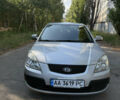 Серый Киа Рио, объемом двигателя 1.4 л и пробегом 105 тыс. км за 5900 $, фото 2 на Automoto.ua