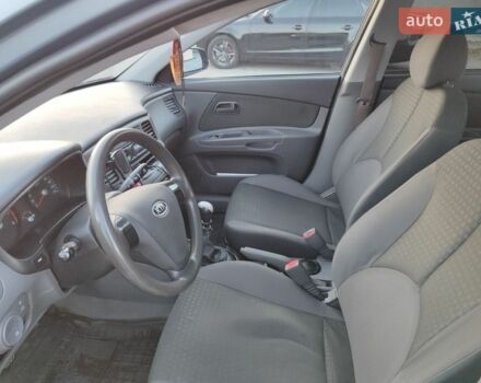 Серый Киа Рио, объемом двигателя 1.6 л и пробегом 140 тыс. км за 4700 $, фото 5 на Automoto.ua