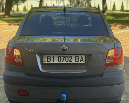 Серый Киа Рио, объемом двигателя 1.4 л и пробегом 198 тыс. км за 5800 $, фото 4 на Automoto.ua