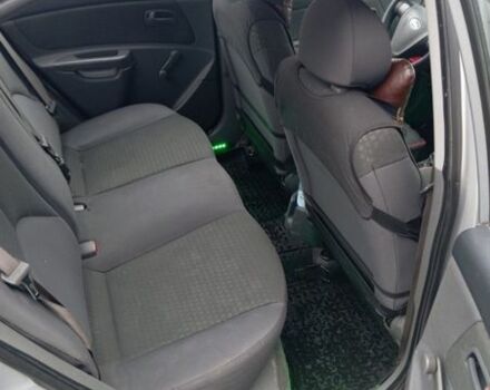 Сірий Кіа Ріо, об'ємом двигуна 1.4 л та пробігом 310 тис. км за 3800 $, фото 13 на Automoto.ua