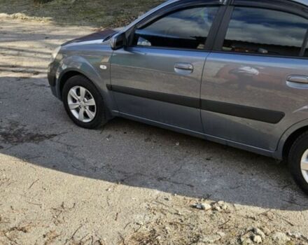 Сірий Кіа Ріо, об'ємом двигуна 1.4 л та пробігом 182 тис. км за 5200 $, фото 1 на Automoto.ua