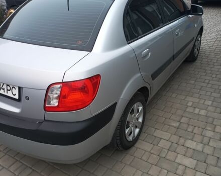 Сірий Кіа Ріо, об'ємом двигуна 1.4 л та пробігом 260 тис. км за 4100 $, фото 4 на Automoto.ua