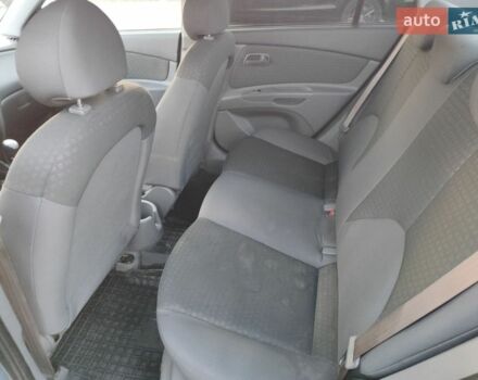 Серый Киа Рио, объемом двигателя 1.6 л и пробегом 140 тыс. км за 4700 $, фото 4 на Automoto.ua
