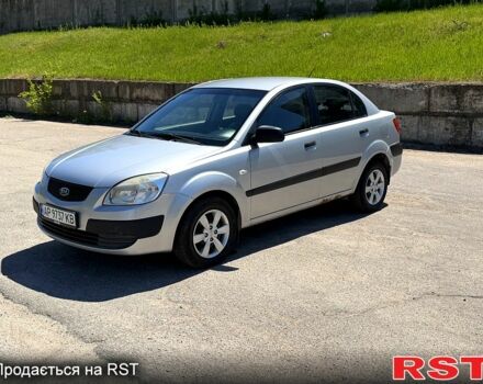 Серый Киа Рио, объемом двигателя 1.4 л и пробегом 242 тыс. км за 3600 $, фото 1 на Automoto.ua