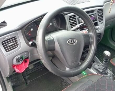 Сірий Кіа Ріо, об'ємом двигуна 1.4 л та пробігом 310 тис. км за 3800 $, фото 5 на Automoto.ua