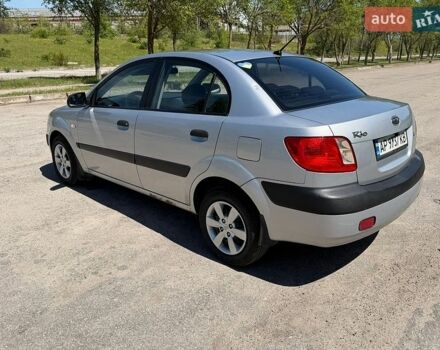 Серый Киа Рио, объемом двигателя 1.4 л и пробегом 242 тыс. км за 3600 $, фото 6 на Automoto.ua