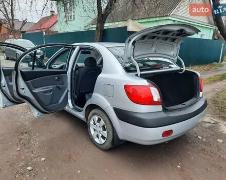 Серый Киа Рио, объемом двигателя 1.4 л и пробегом 113 тыс. км за 4550 $, фото 58 на Automoto.ua