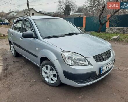 Серый Киа Рио, объемом двигателя 1.4 л и пробегом 113 тыс. км за 4550 $, фото 5 на Automoto.ua