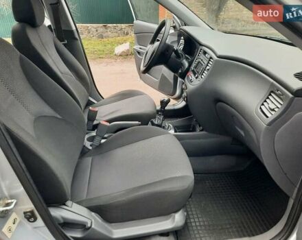 Серый Киа Рио, объемом двигателя 1.4 л и пробегом 113 тыс. км за 4550 $, фото 47 на Automoto.ua