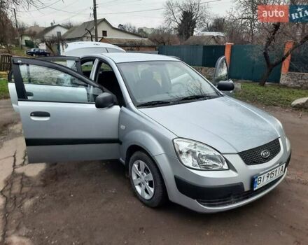 Серый Киа Рио, объемом двигателя 1.4 л и пробегом 113 тыс. км за 4550 $, фото 62 на Automoto.ua