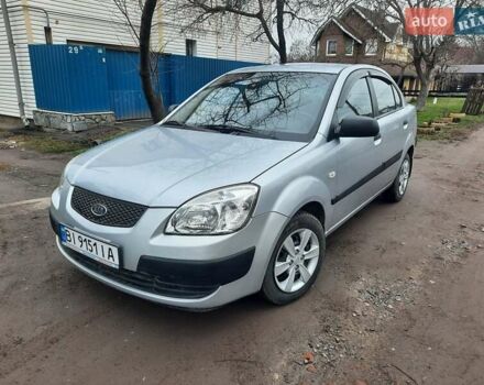 Серый Киа Рио, объемом двигателя 1.4 л и пробегом 113 тыс. км за 4550 $, фото 2 на Automoto.ua