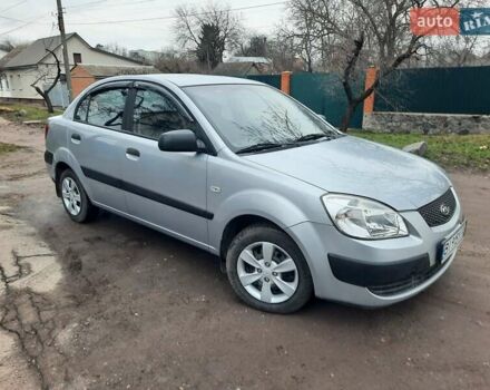 Серый Киа Рио, объемом двигателя 1.4 л и пробегом 113 тыс. км за 4550 $, фото 8 на Automoto.ua