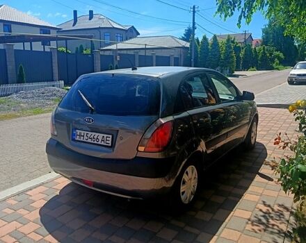 Серый Киа Рио, объемом двигателя 1.4 л и пробегом 207 тыс. км за 4100 $, фото 2 на Automoto.ua