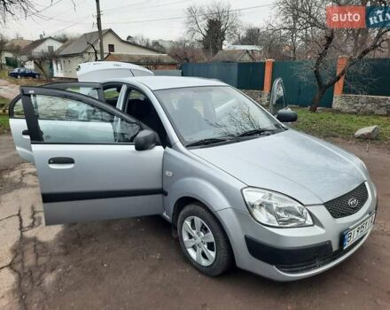 Серый Киа Рио, объемом двигателя 1.4 л и пробегом 113 тыс. км за 4550 $, фото 63 на Automoto.ua