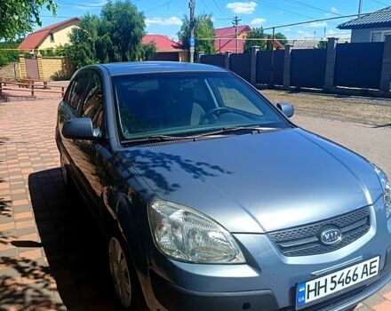 Серый Киа Рио, объемом двигателя 1.4 л и пробегом 207 тыс. км за 4100 $, фото 3 на Automoto.ua