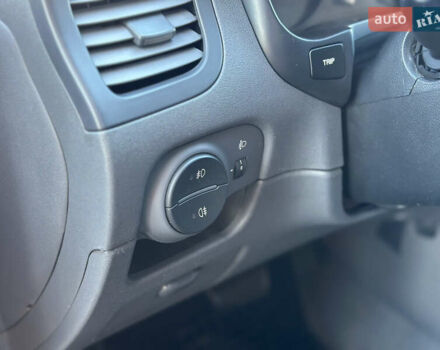 Серый Киа Рио, объемом двигателя 1.4 л и пробегом 227 тыс. км за 6750 $, фото 48 на Automoto.ua