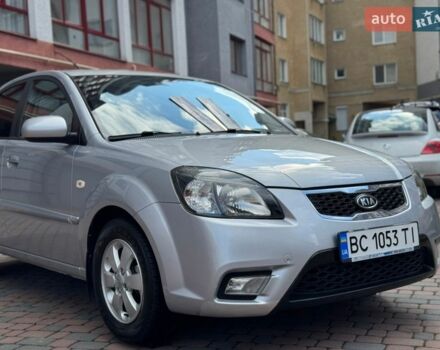 Серый Киа Рио, объемом двигателя 1.4 л и пробегом 227 тыс. км за 6850 $, фото 168 на Automoto.ua