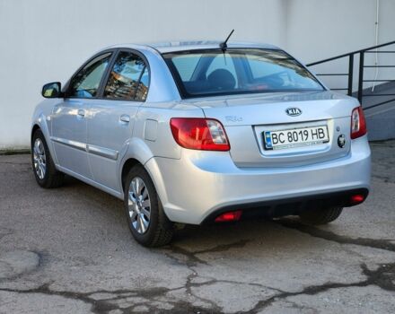 Сірий Кіа Ріо, об'ємом двигуна 1.3 л та пробігом 207 тис. км за 5400 $, фото 3 на Automoto.ua